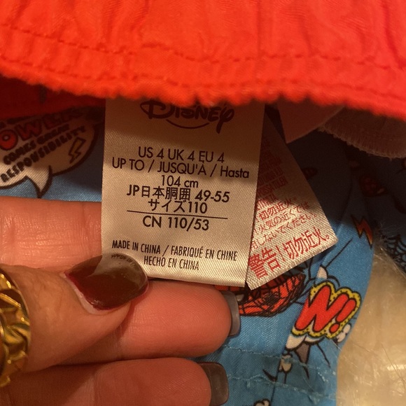 Disney Spider Man 4T Rash Gard and swim shorts and waterproof shoes - Picture 5 of 6